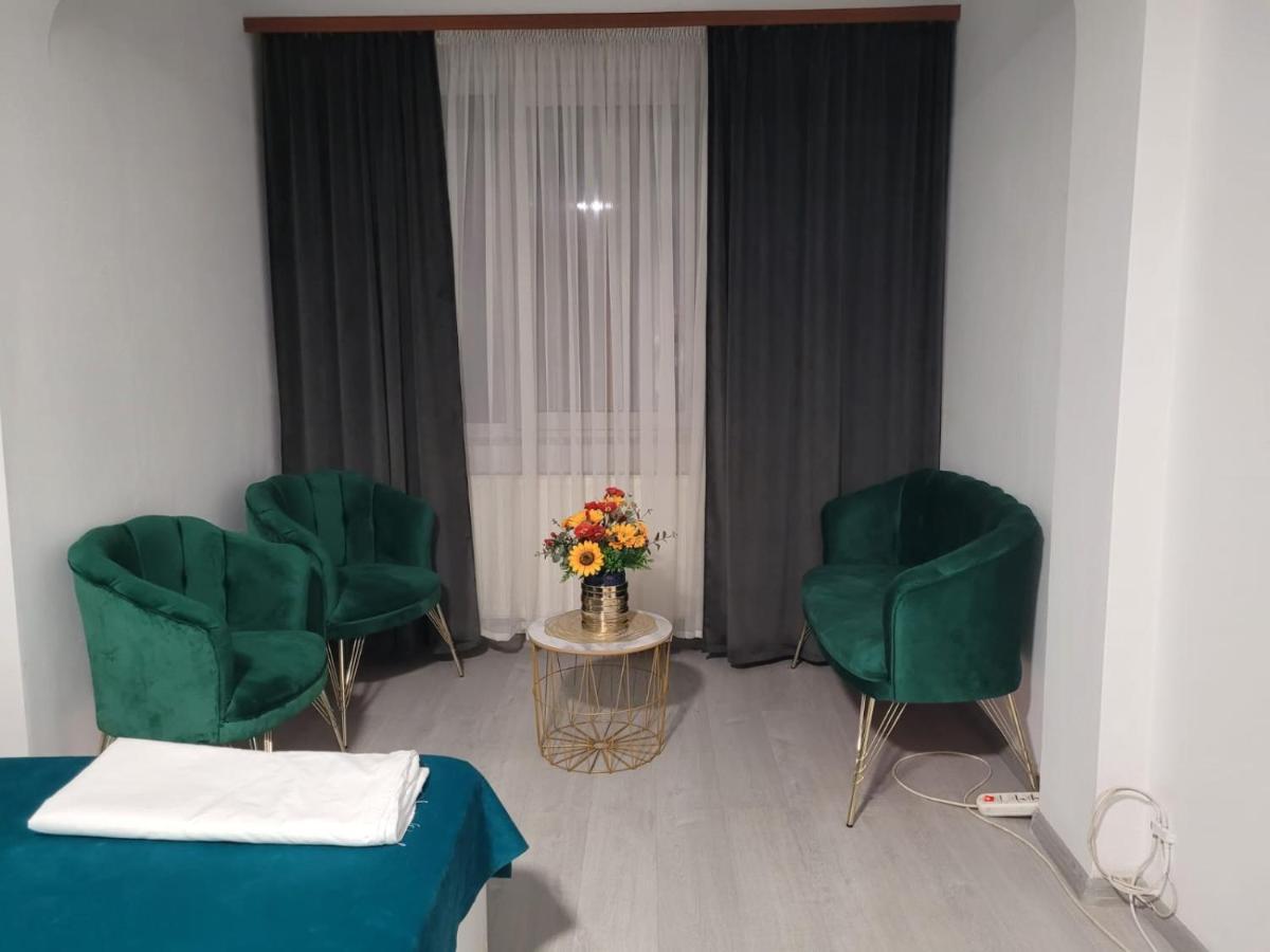 Zenlux Hotel Iasi Exterior photo